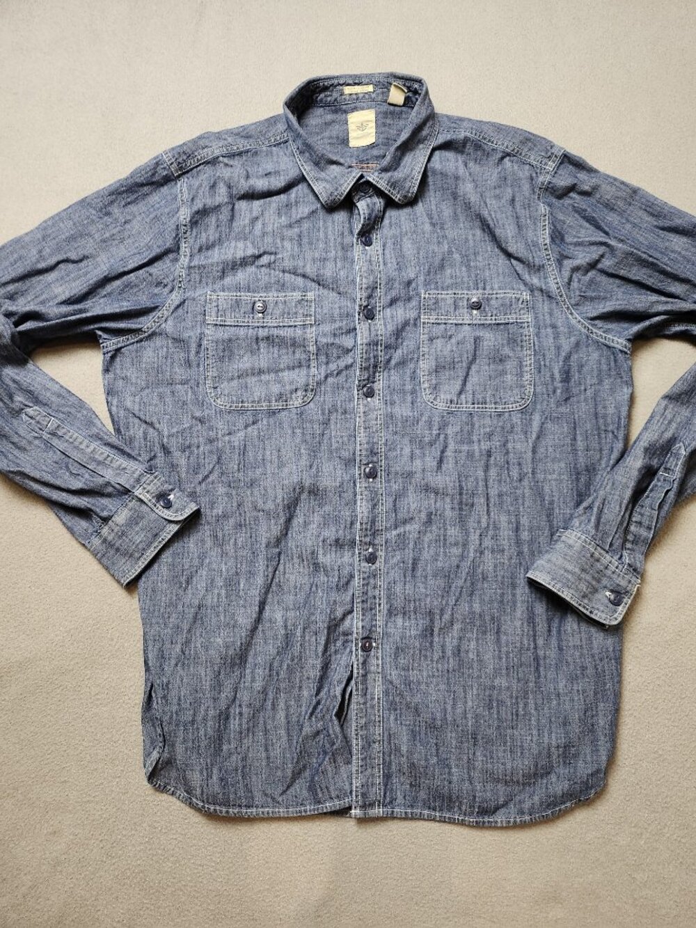 Dockers Modern Classic Fit Men L Blue Chambray Button-Up